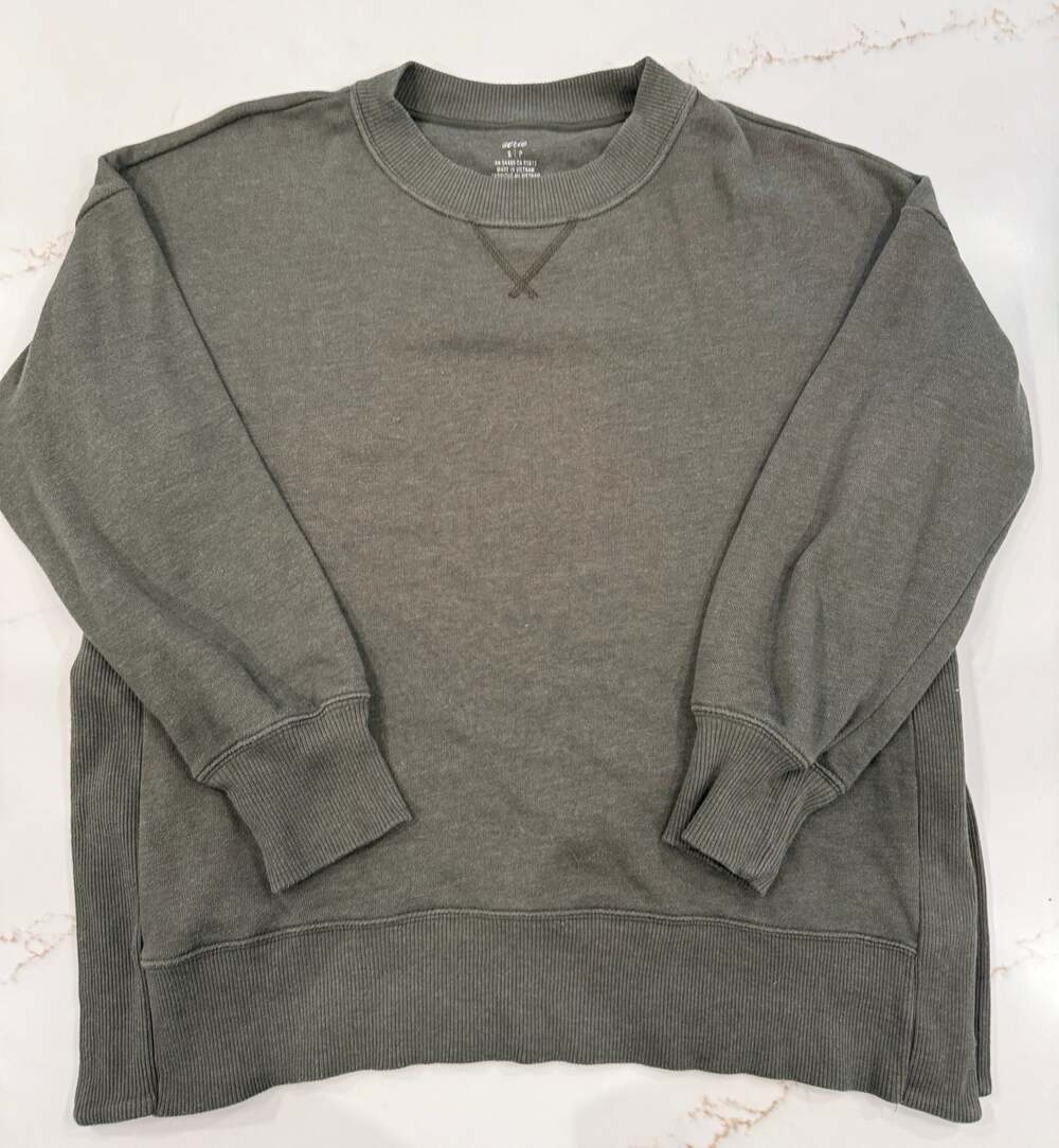 Aerie Women's Oversized Crewneck Sweatshirt in Olive Green